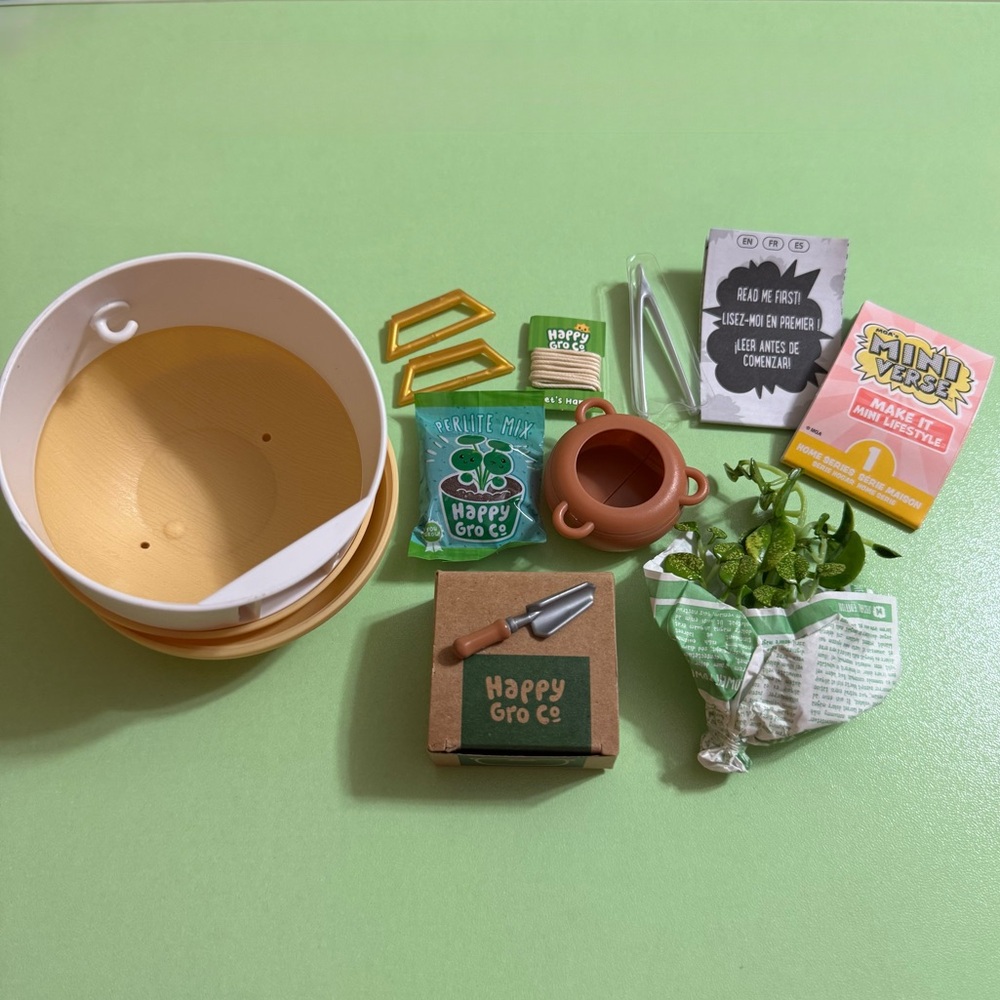 MGA Miniverse Make It Mini Lifestyle Home Series 1: Hanging Pothos